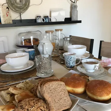 住宿加早餐酒店 Marlene 阿尔本加