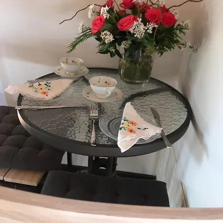 住宿加早餐酒店 Marlene 阿尔本加